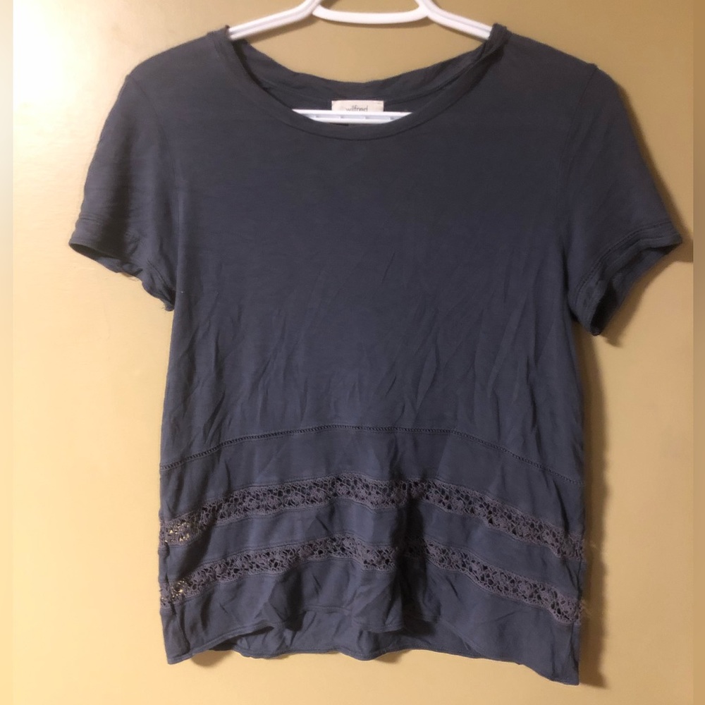 Wilfred Aritzia Dark Grey Short Sleeve Tee Eyelt Lace Trim Tshirt Top Size XS